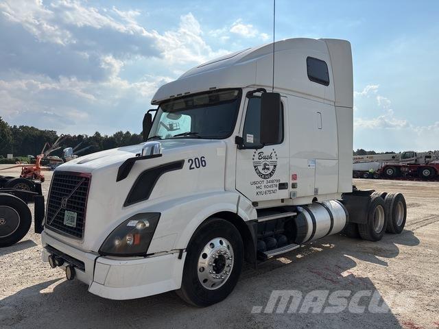 Volvo VNL Sadulveokid