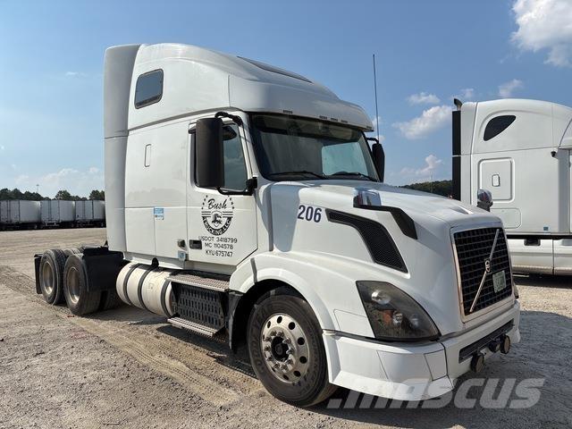Volvo VNL Sadulveokid