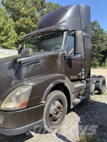Volvo VNL Sadulveokid