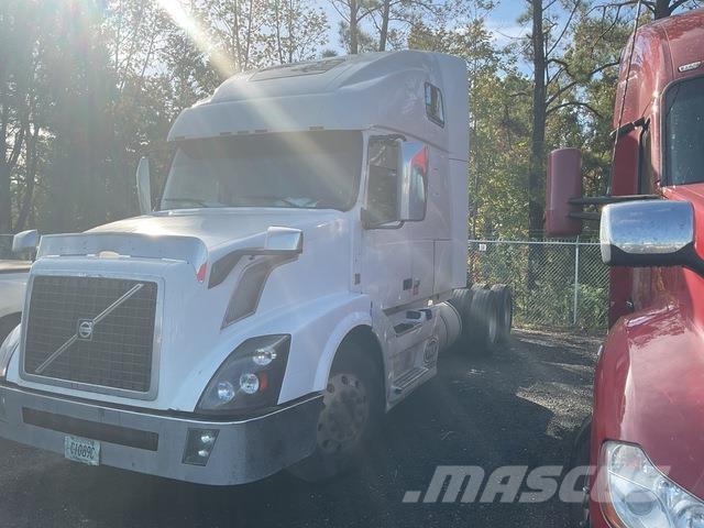 Volvo VNL Sadulveokid