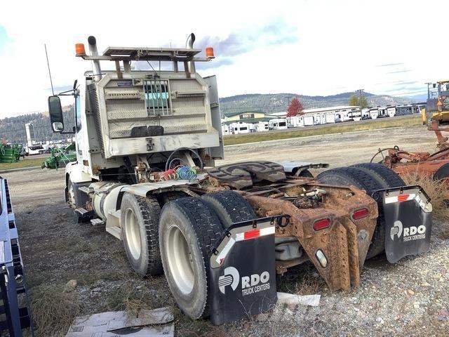Volvo VNL Sadulveokid