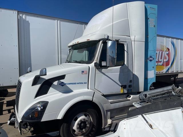 Volvo VNL Sadulveokid