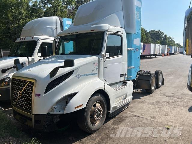 Volvo VNL Sadulveokid