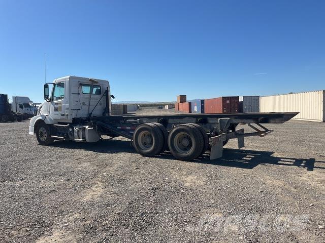 Volvo VNL Vahetuskastiga tõstukautod