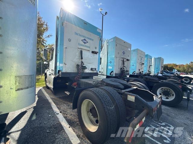 Volvo VNL Sadulveokid