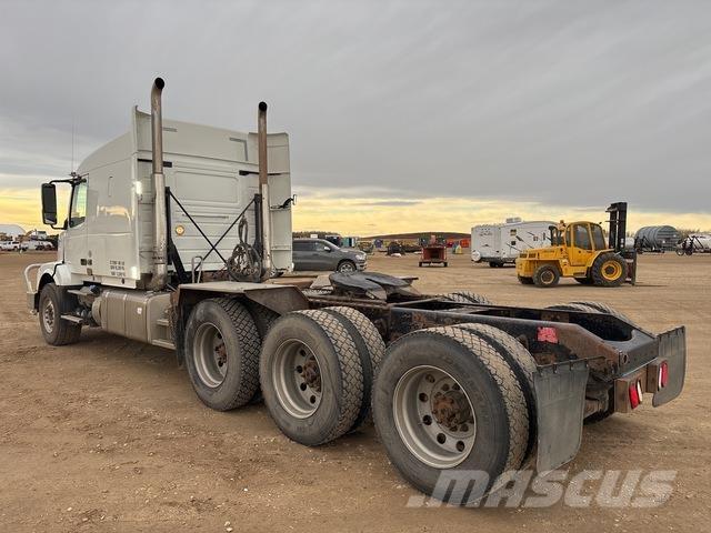 Volvo VNL Sadulveokid