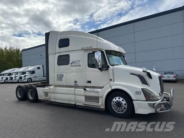 Volvo VNL 780 Sadulveokid