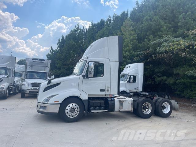 Volvo VNL300 Sadulveokid