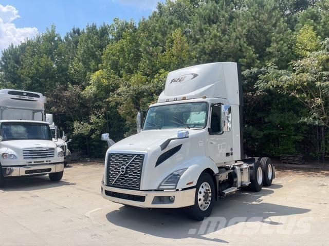 Volvo VNL300 Sadulveokid