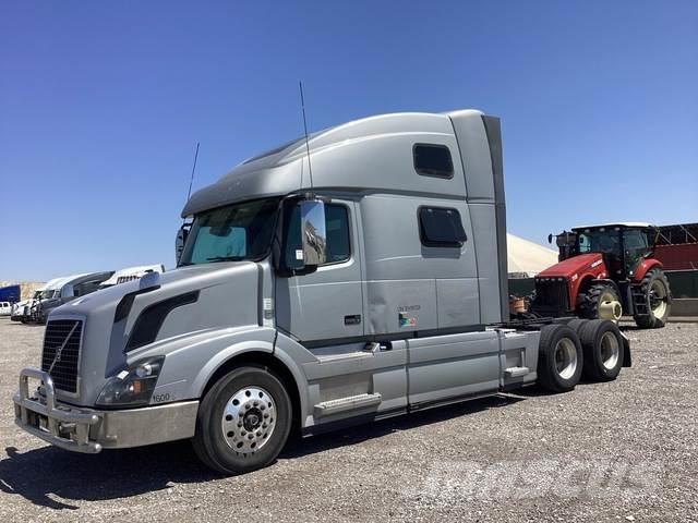 Volvo VNL64780 Sadulveokid