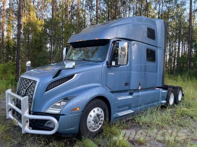 Volvo VNL860 Sadulveokid
