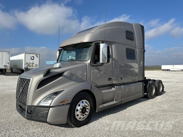 Volvo VNL860 Sadulveokid