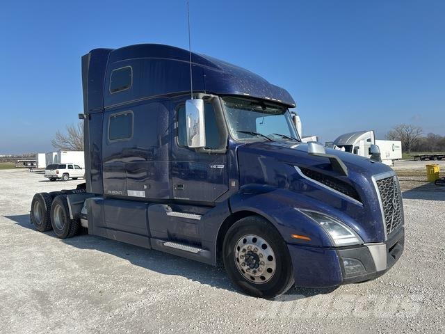 Volvo VNL860 Sadulveokid