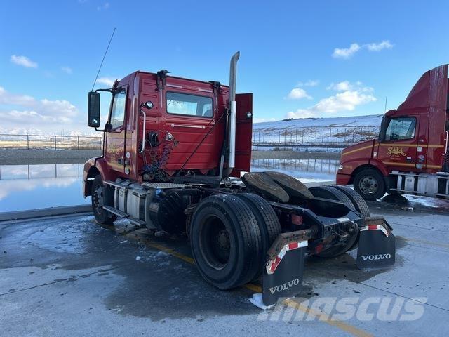 Volvo VNM Sadulveokid