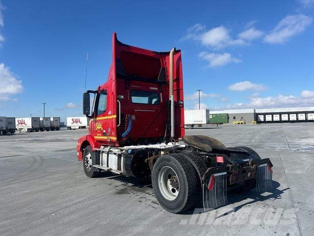 Volvo VNM Sadulveokid