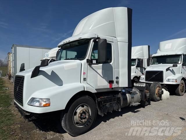 Volvo VNM Sadulveokid