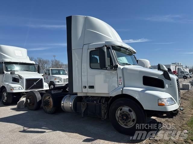 Volvo VNM Sadulveokid
