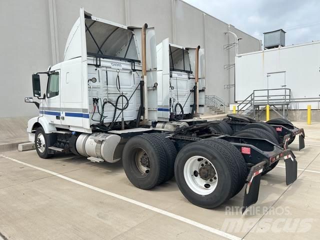 Volvo VNM Sadulveokid