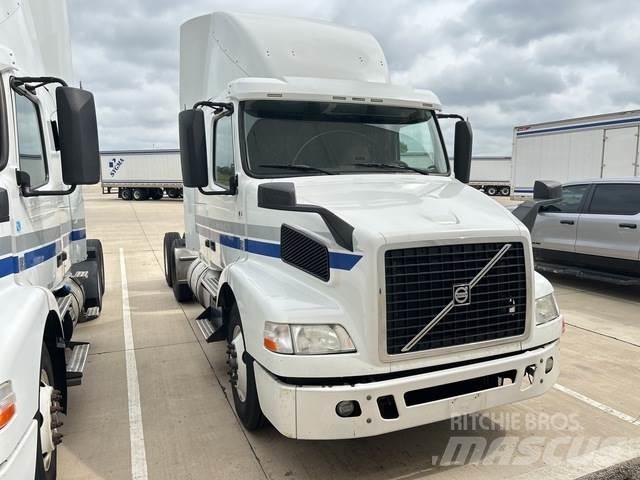 Volvo VNM Sadulveokid