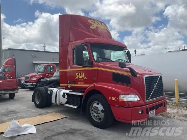 Volvo VNM Sadulveokid