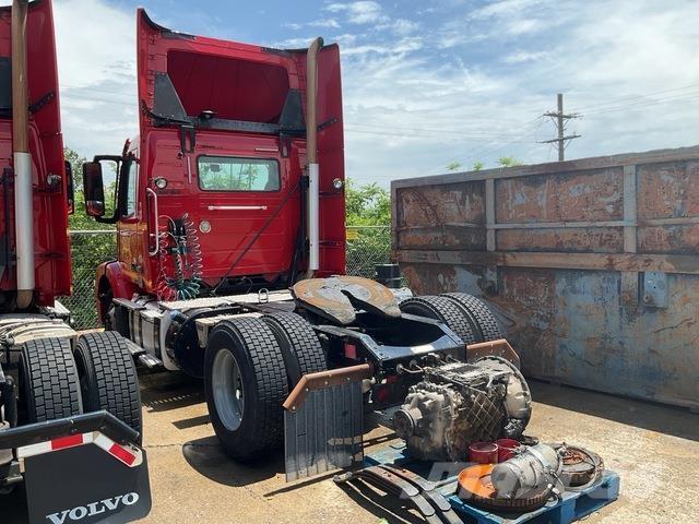 Volvo VNM Sadulveokid