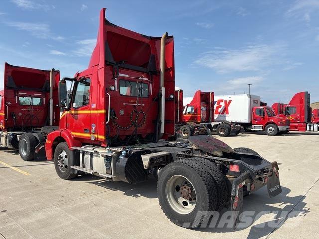 Volvo VNM Sadulveokid