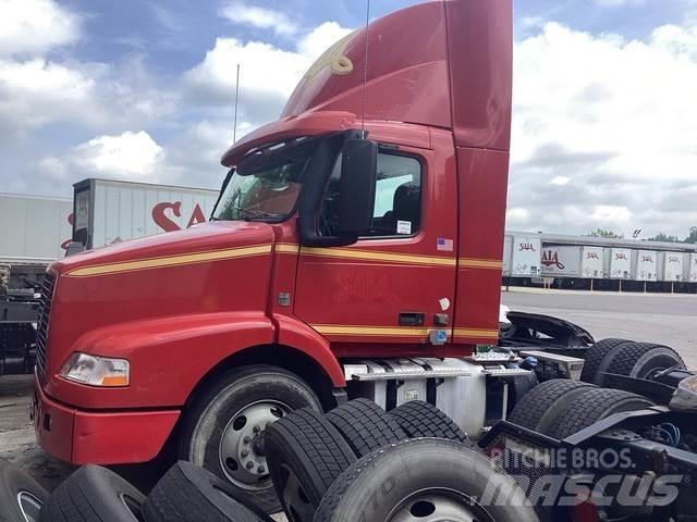 Volvo VNM Sadulveokid