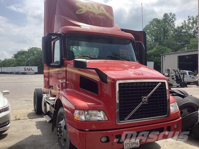 Volvo VNM Sadulveokid