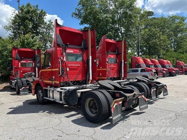 Volvo VNM Sadulveokid