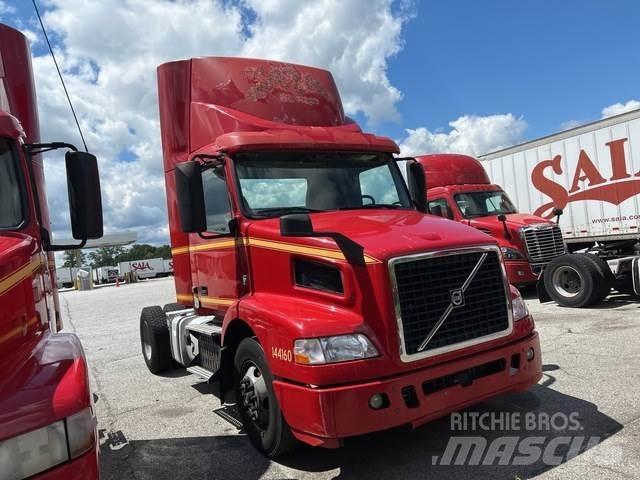 Volvo VNM Sadulveokid
