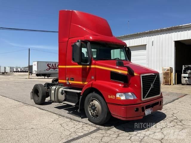 Volvo VNM Sadulveokid