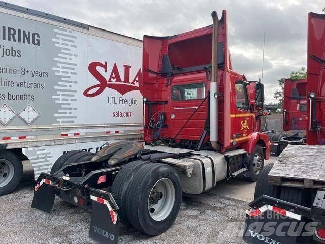 Volvo VNM Sadulveokid
