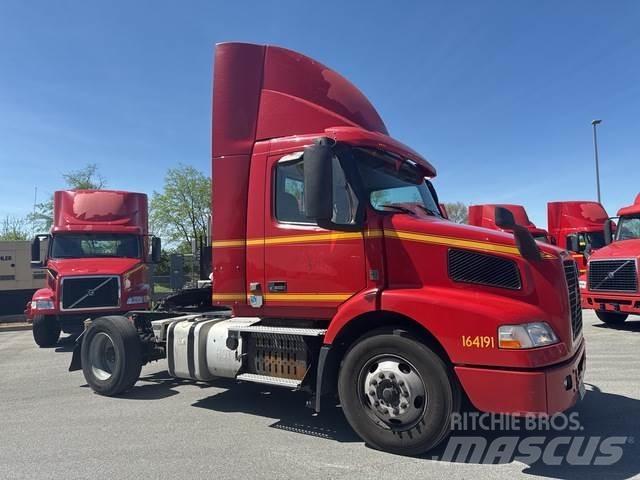 Volvo VNM Sadulveokid