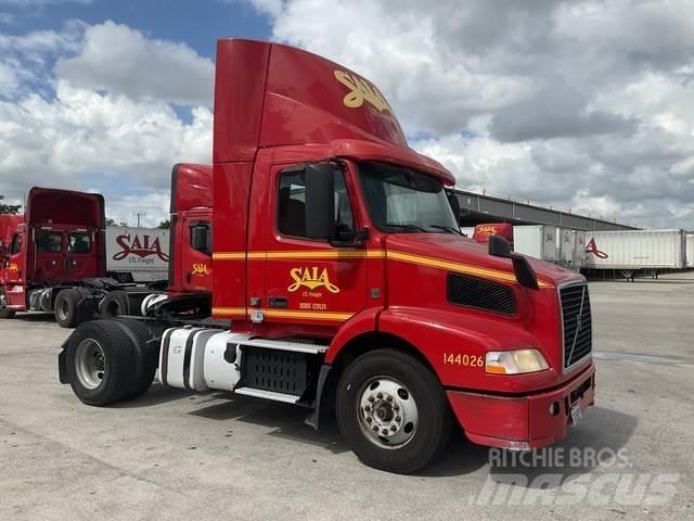 Volvo VNM Sadulveokid