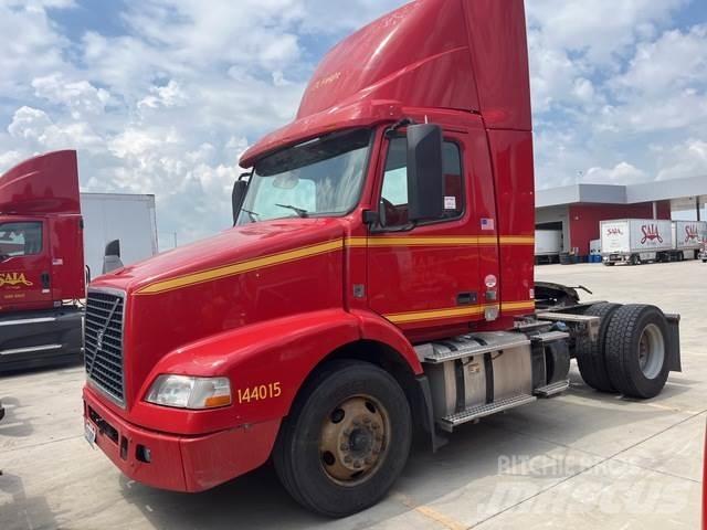 Volvo VNM Sadulveokid
