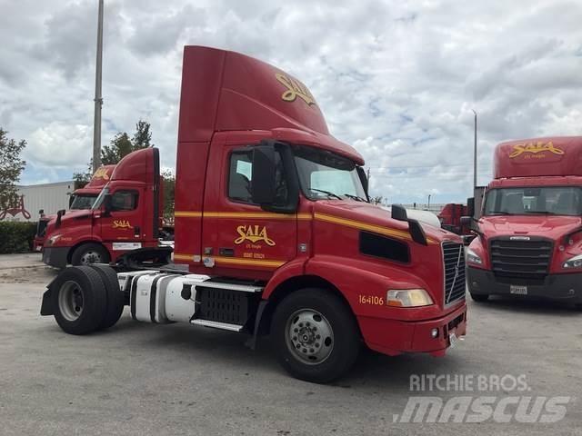 Volvo VNM Sadulveokid