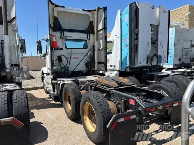 Volvo VNM Sadulveokid