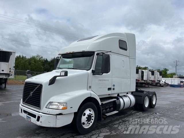 Volvo VNM Sadulveokid