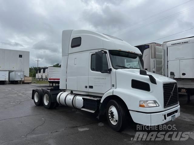 Volvo VNM Sadulveokid