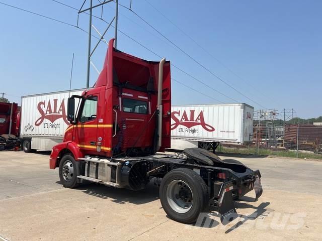 Volvo VNM Sadulveokid