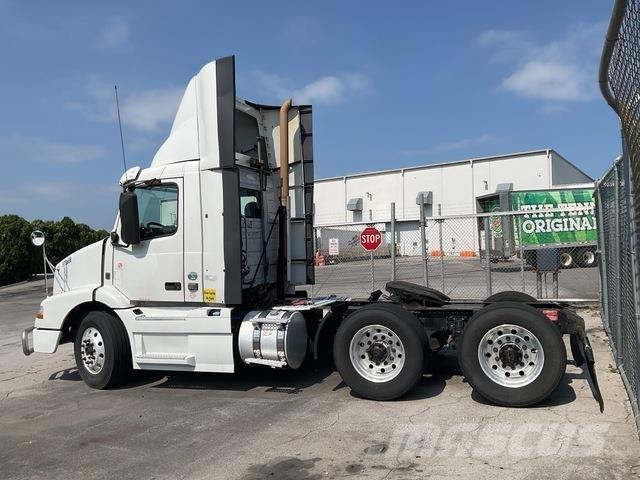 Volvo VNM Sadulveokid