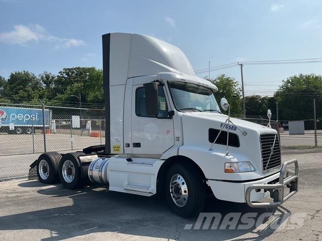 Volvo VNM Sadulveokid