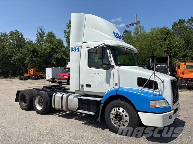 Volvo VNM Sadulveokid