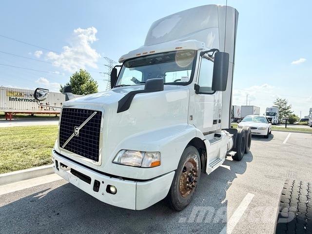 Volvo VNM Sadulveokid