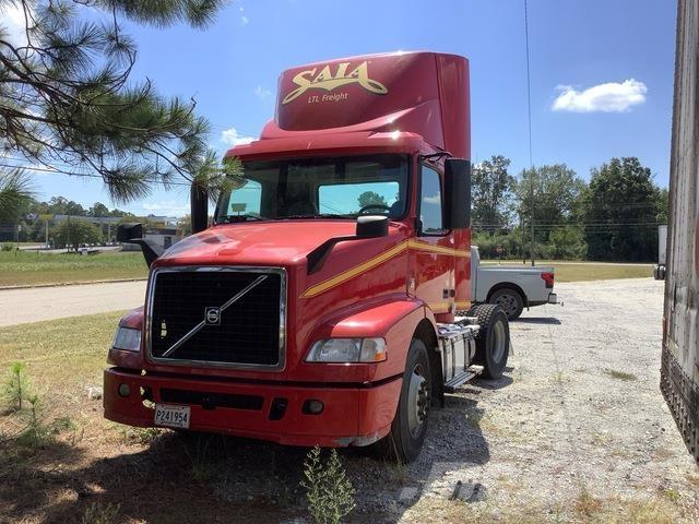 Volvo VNM Sadulveokid