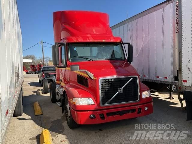 Volvo VNM42T Sadulveokid