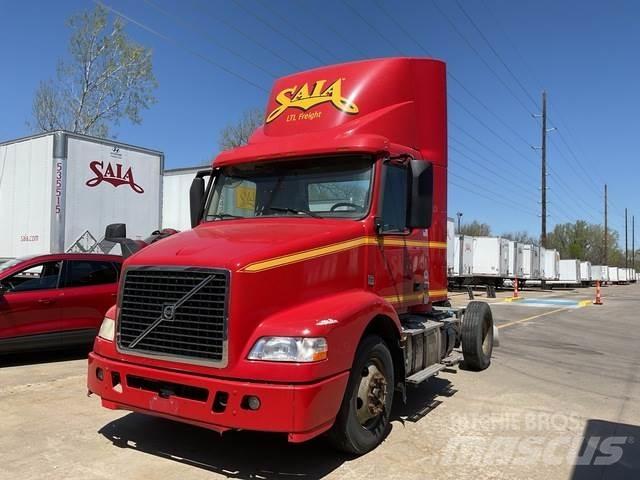 Volvo VNM42T Sadulveokid