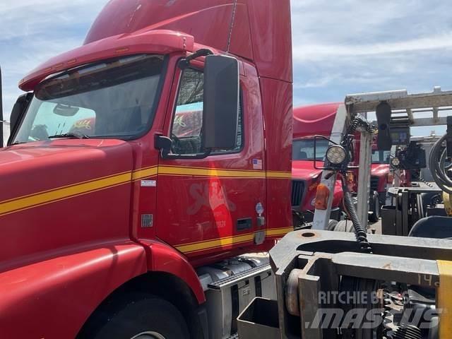 Volvo VNM42T Sadulveokid