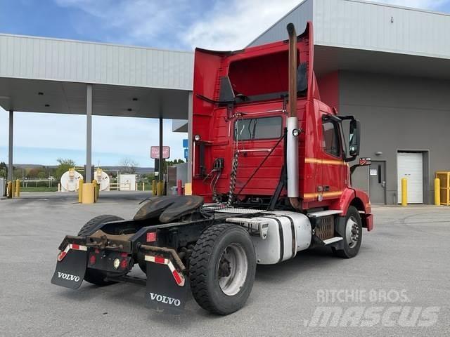 Volvo VNM42T Sadulveokid