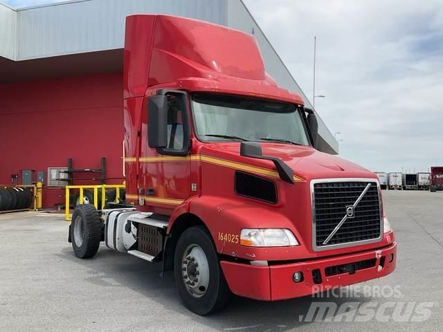 Volvo VNM42T Sadulveokid